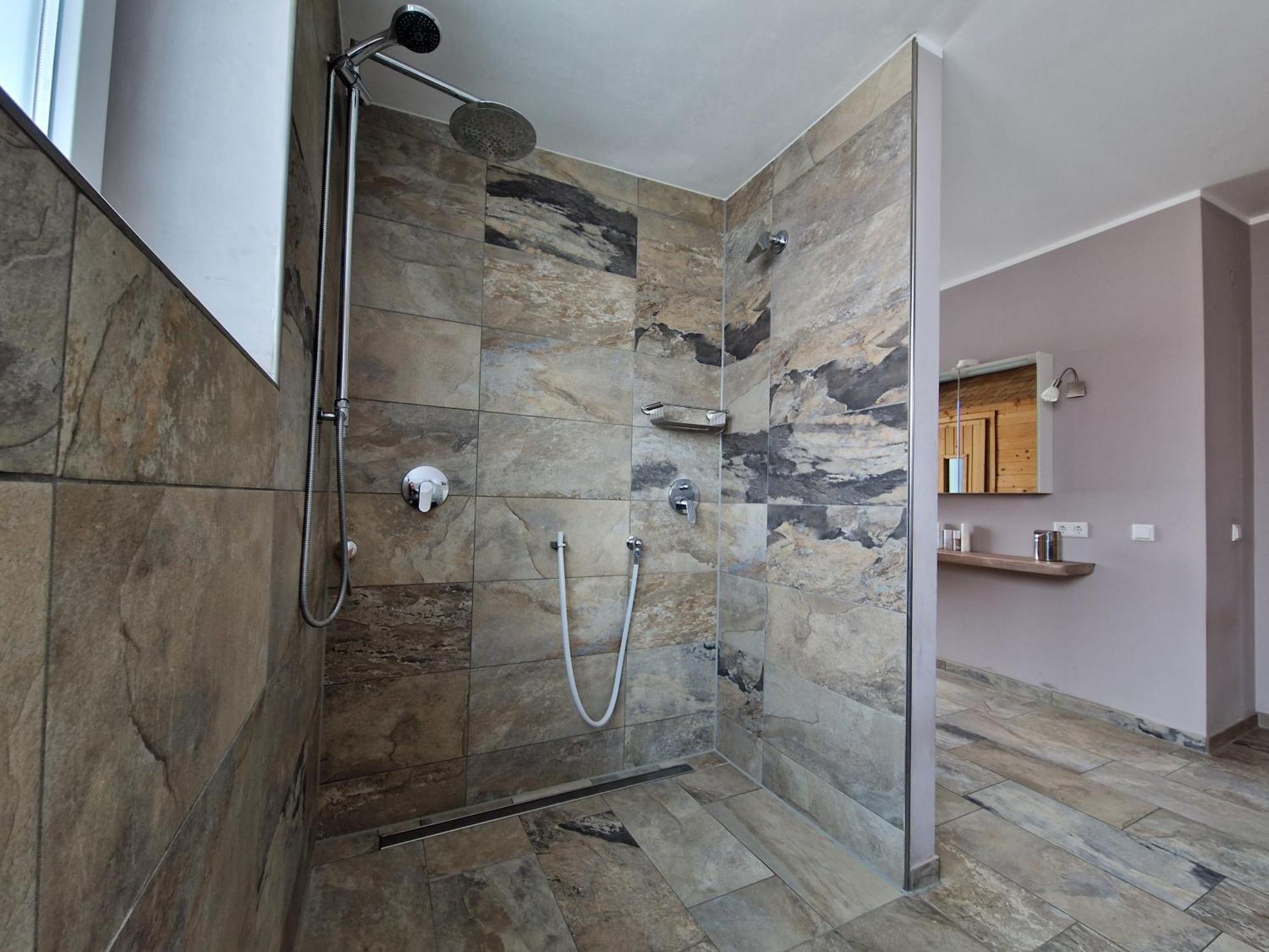 Wohnung Mit Sauna, Garten & Schwimmteich Bietigheim-Bissingen Εξωτερικό φωτογραφία